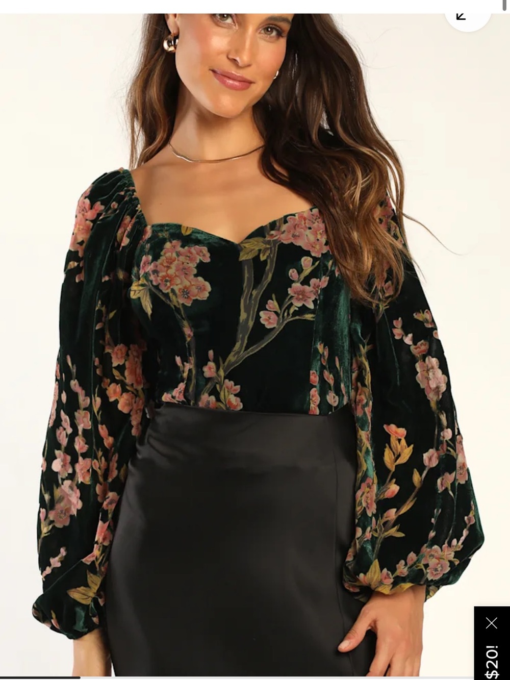 Lulus NWT Romance Emerald Velvet Floral Burnout Long Sleeve Bodysuit Size M